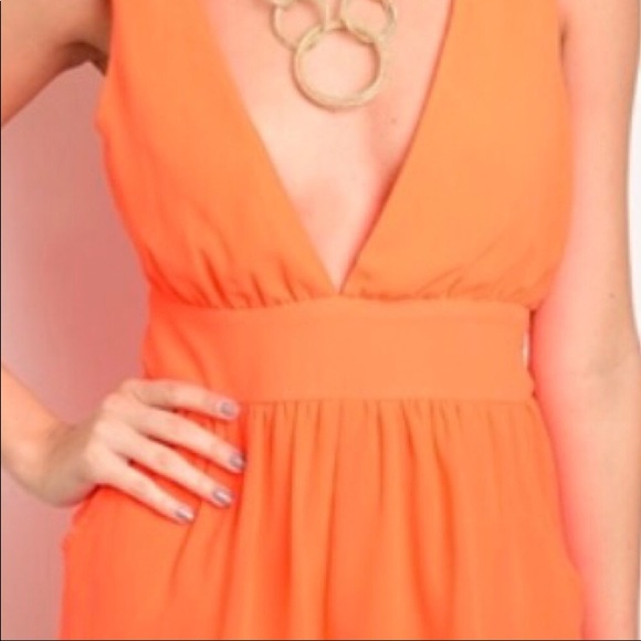 ✨ orange V-Neck Romper 💎Host Pick💎 - Picture 3 of 7